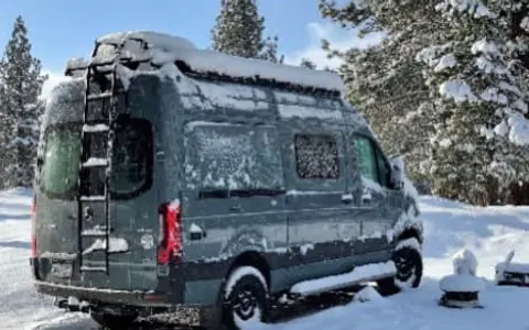 Winnebago Revel 4x4 - snow friendly camping