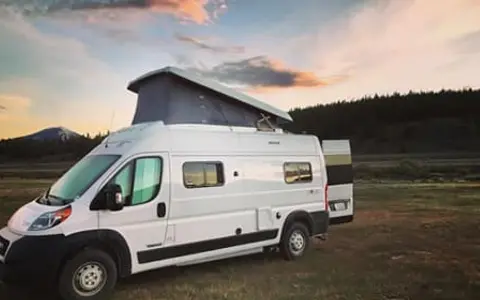 2022 Winnebago Solis w/ Pop-up Tent & Sofa Bed Perfect For 4