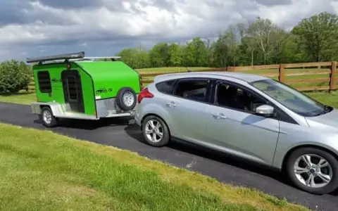 Lightweight Green Car-Go Lite Camper – Ready for Adventure!