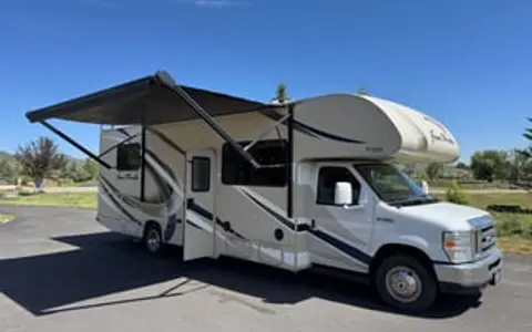 The Cheetah | Glamping on Wheels – Sleeps 6-8