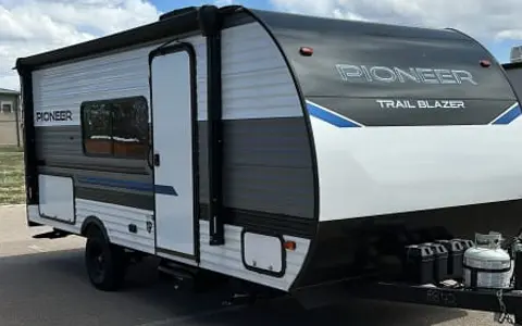 Heartland Pioneer BH170