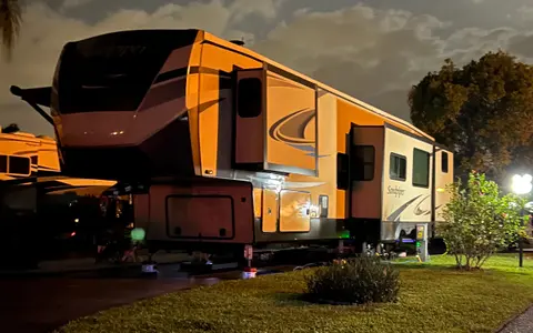 James's Forest River Sandpiper Fifth Wheel