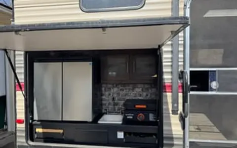 Bunk house with bonus outdoor kitchen