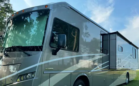 Winnebago Luxury Coach