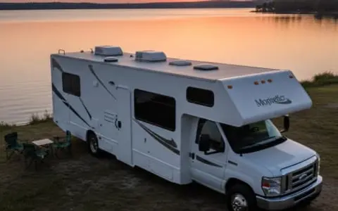 Fireside RV's 2019 Thor Motor Coach Majestic 28A - LMI1519