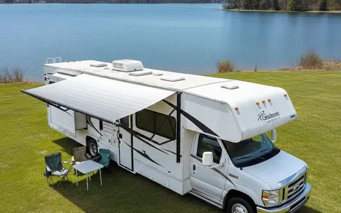 Fireside RV's Coachmen Freelander 32BH Class C Bunkhouse - LMI2133