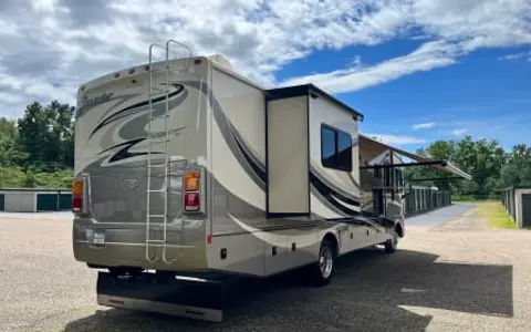 2013 Fleetwood Bounder
