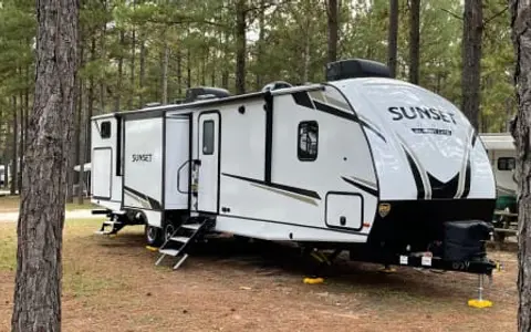 2022 Crossroads RV Sunset Trail Super Lite