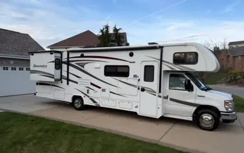 Luxury Family-Friendly Motorhome. Fully Loaded Adventure Ready!
