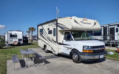 Homan’s Coachmen Freelander Class C