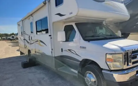 2008 Winnebago Outlook 29B