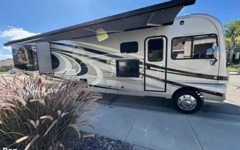 2016 Fleetwood Southwind 34A “Luxury on Wheels”