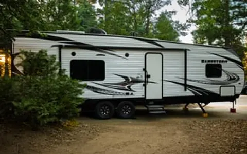 Luxury Sandstorm Toy Hauler | Sleeps 6+ | Delivery