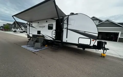 2020 forest river tracer family friendly trailer