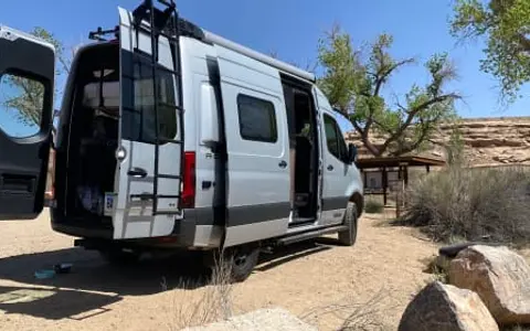 Van Healin'