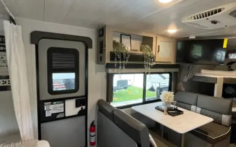 "YHOW" MEET LINCOLN OUR GLAMP RV