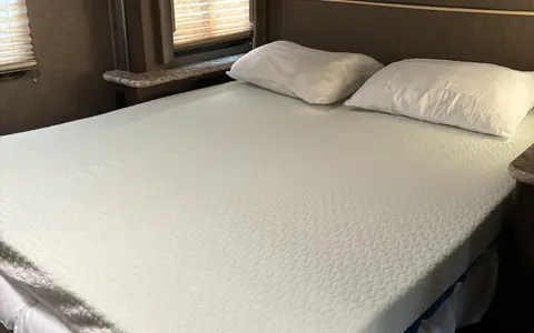 Susan's Thor Motor Coach Ford freedom elite Class A