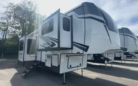 King Bed W/ King SIZE Space! FR sandpiper 3990fl