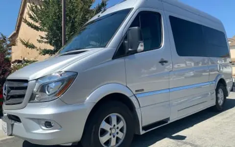 2019 Mercedes 19' Sprinter for Two - Super Clean