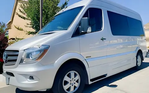 2019 Mercedes 19' Sprinter for Two - Super Clean