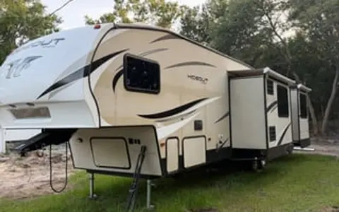 2018 Keystone Hideout 315RDTS – Near Boat Launch