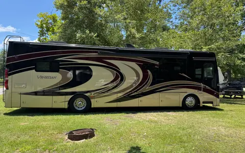 Joel's Thor Motor Coach 2017 Venetian Class A Motor coach Class A
