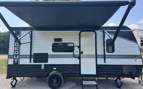 2022 Modern Pet friendly Keystone Hideout