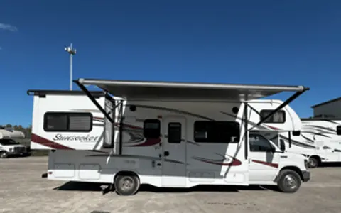 2016 Forest River RV Sunseeker 2700DS Ford