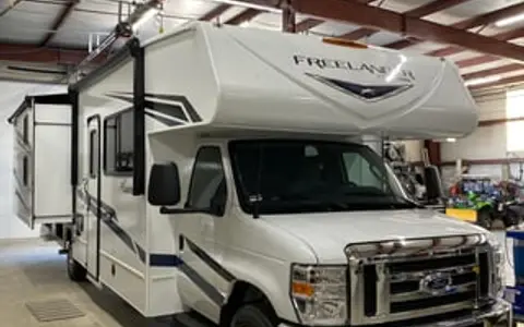 2024 Coachmen RV Freelander 30BH Ford 450