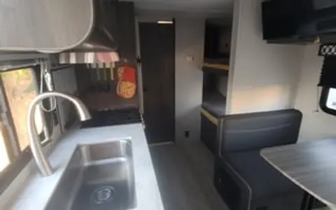 Shasta 18BH, perfect bunkhouse