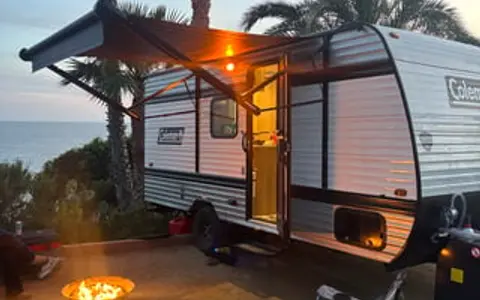 2025 Keystone RV Coleman Lantern LT Series 17B