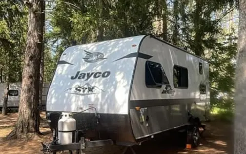 Rocky the Rental Camper! Easy-Tow Family Memory Maker!