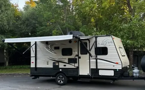 The Family Camper (Free Napa or Sonoma Pick up)