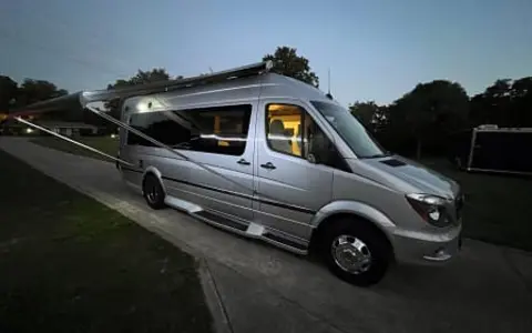 Star Coach Mercedes Tour Van