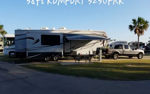 Robert's Komfort 2015 38ft 3230FRK 5th Wheel