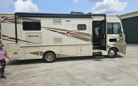 2016 Winnebago Sunstar HAL 1790