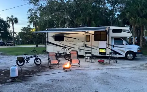 Family RV + Free E-Bike! 2017 Coachmen 27QB