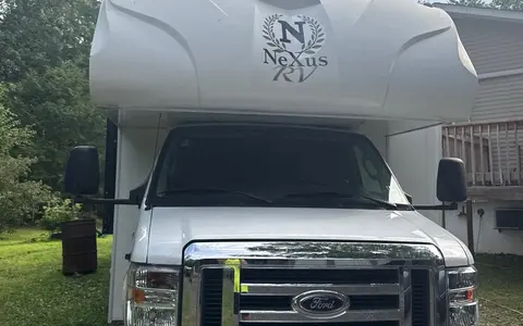 Julia's Nexus RV Triumph 32T Class C