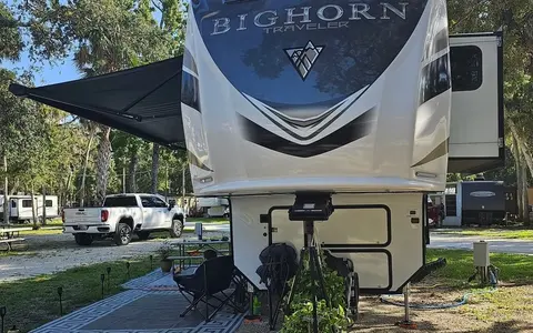 🌄 5th Wheel Camper Rental, Where Comfort Meets Adventure