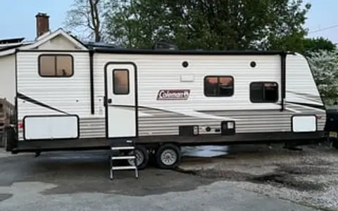2021 Dutchmen RV Coleman Lantern Series 242BH