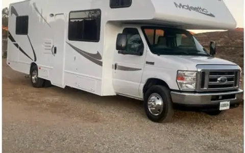 [Promo pricing] Pet friendly, 30ft Class C RV - Sleeps 7