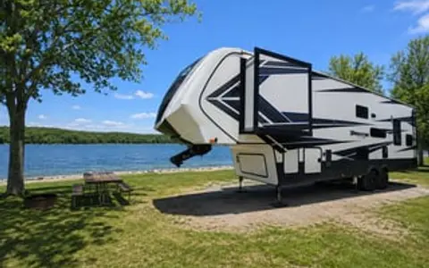 Grand Design Bunkhouse Toy Hauler-Sleeps 8. Kayaks