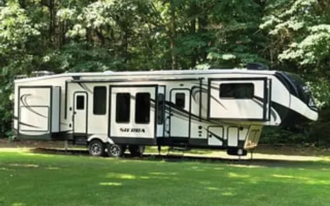 2018 Forest River Sierra 379FLOK - 14-min from ND
