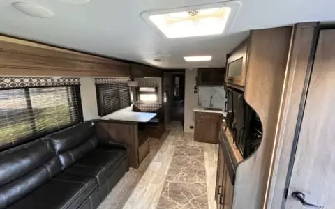 Cozy Coast Getaway: 2021 Tracer 27BHS