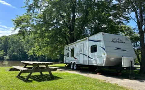 Jay Jay’s Escape – Comfort & Adventure for All!