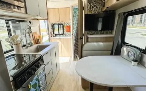 2023 Micro Minnie Winnie: Everything Included, Pet Friendly, Easy to Tow