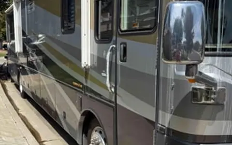 Fleetwood RV Providence 39R