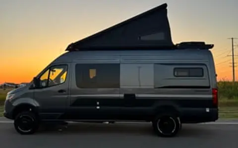 2025 Storyteller Overland Crew Mode Crew Mode