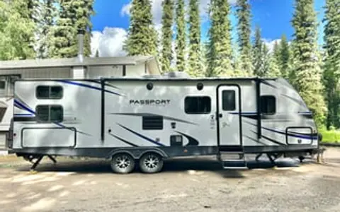2001 Keystone w/BUNKHOUSE & Outdoor Kitchen!