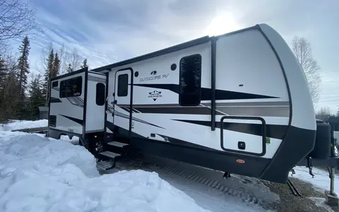 Blackstone MTN Series Travel Trailer